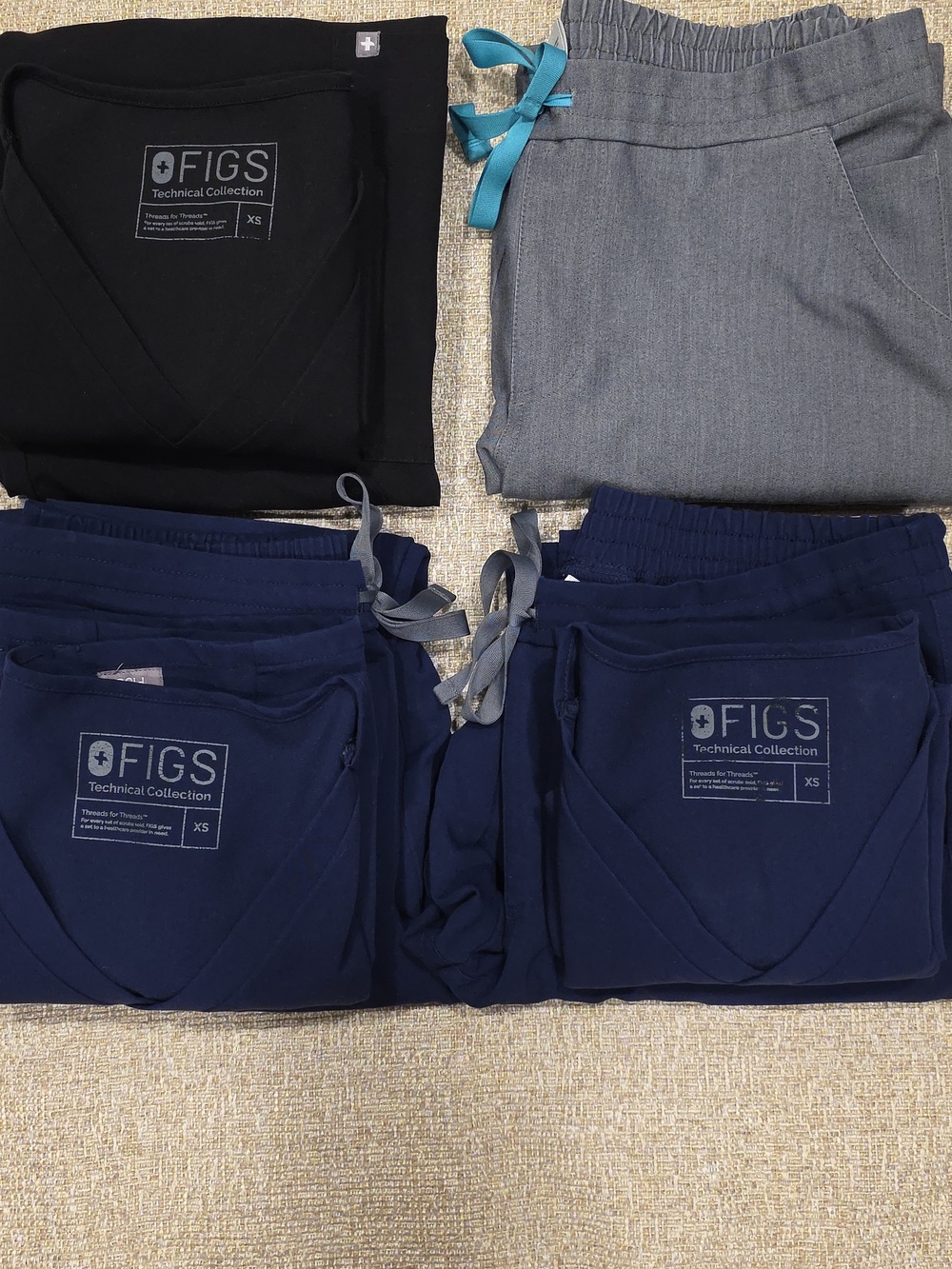 Figs Women's Scrub Bundle XS